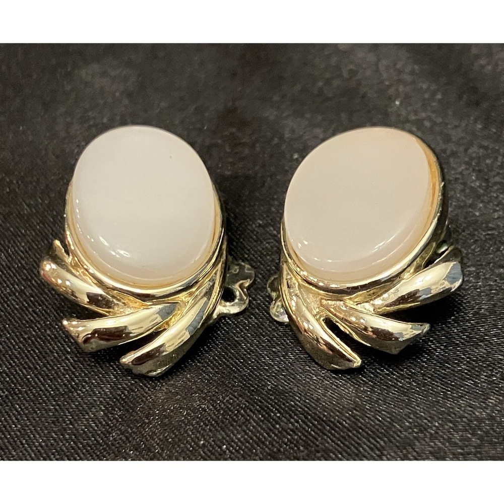 VTG 60’s Coro Signed Gold Tone White Moonglow Lucite Clip-on Earrings Estate MCM